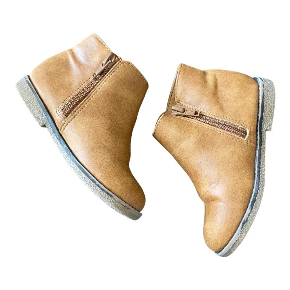 CHILDRENS PLACE-GIRLS BOOTS-SIZE 8